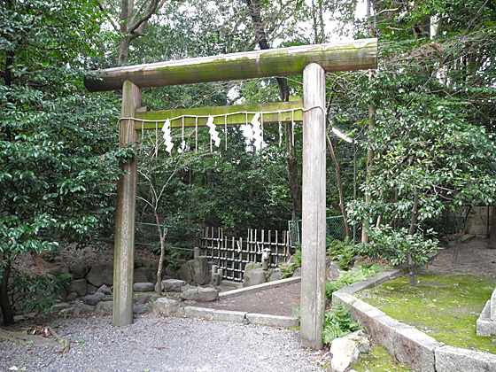 糺の池・鳥居