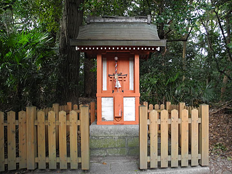 椿大明神の祠