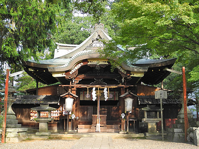 粟田神社本殿